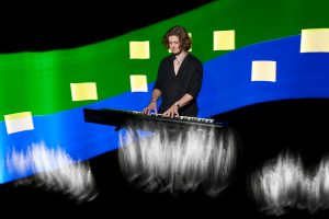 Elektronische Musik visualisiert in synaesthetischen Farben – Musikfotograf Hamburg