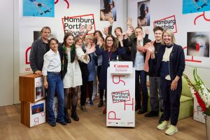 Gruppenbild nach dem Hamburg Portfolio Review und der Canon Keynote – Eventfotograf Hamburg