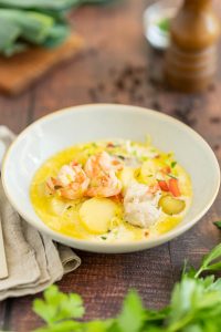 Fischsuppe mit Garnelen und Muscheln – Foodfotograf Hamburg