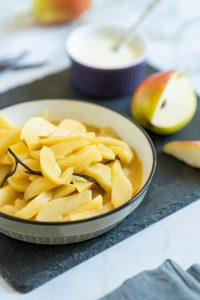 Birnenkompott mit Apfel in Schale – Foodfotograf Hamburg