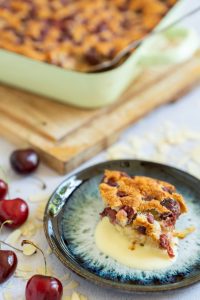 Kirschplotzer mit Vanillesoße – Foodfotograf Hamburg