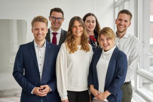 Gruppenbild der Trainees der Stadt Hamburg – People Fotograf Hamburg