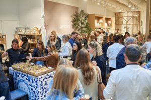 Menschenmenge im Westwing Store Hamburg beim SMEG Event